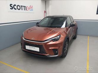 lexus lbx hybrid cool 2wd