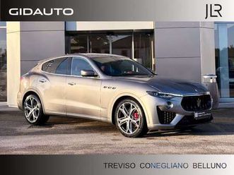 levante 3.0 v6 350 awd gransport