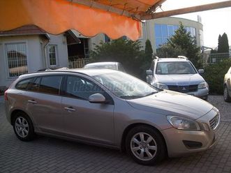 volvo v60 1.6 d drive tempomat. vonóhorog. digitális kétzónás klíma!