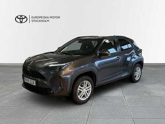 toyota yaris cross 1,5 hybrid active plus vinterhjul backkamera