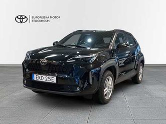 toyota yaris cross 1,5 hybrid active plus vinterhjul backkamera