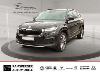 2.0 tdi dsg tour acc matrix navi standh.