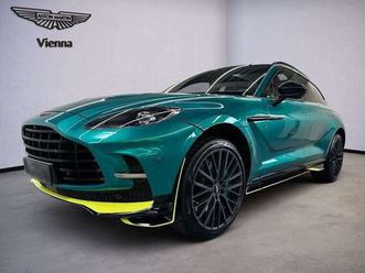 aston martin dbx 707 / amr podium green / pano