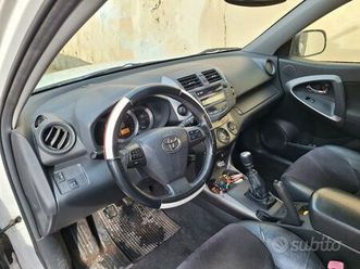 toyota-rav-4-executive-2-2-d-150-cavalli