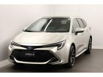 toyota corolla touring sports 2.0 hsd premium: réserver un essai sur route !