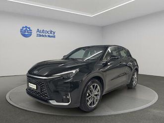 lexus lbx 1.5 hybrid relax awd: réserver un essai sur route !