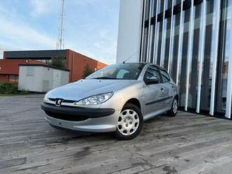 ② peugeot 206 1.4 benzine 97000 km gekeurd garantie 3250€ — peugeot — 2ememain