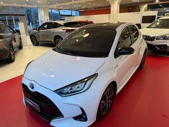 toyota yaris 1.5 hybrid 5 porte lounge