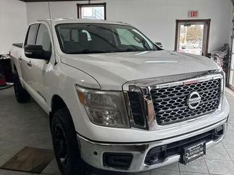 used 2018 nissan titan sv
