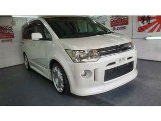 mitsubishi delica d5 2.4 auto petrol 4x4 7 seats fresh japanese import 20 alloy