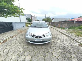 toyota etios 1.5 t-flex xls