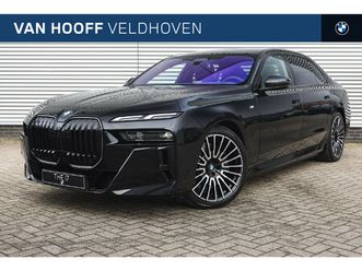 bmw i7 edrive50 high executive m sport / massagefunctie / parking assistant professional / active steering / stoelventilatie / live cockpit professional