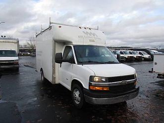 2018 chevy express cutaway 12ft boxtruck