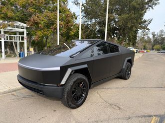2024 tesla cybertruck
