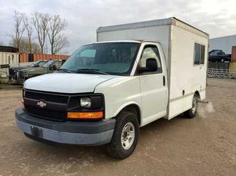 véhicule commercial chevrolet 2004
