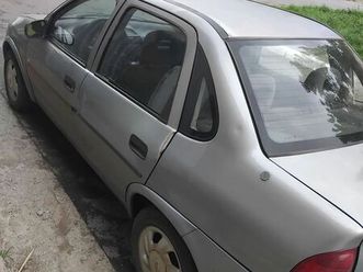 sedan gl 1.6 mpfi 4p