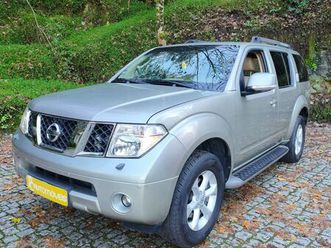 nissan pathfinder 2.5 dci se comfort it+bose auto.
