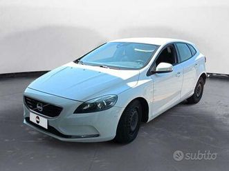 volvo v40 1.6 d2 momentum