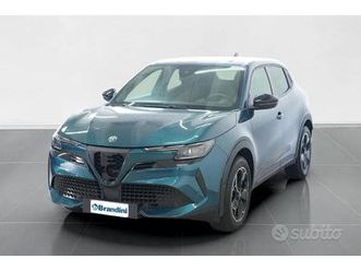 alfa romeo junior b-suv ellaunch bev