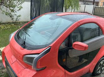 xev yoyo auto electric 16 ani, tva deductibila