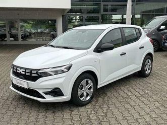 dacia sandero essential sce 65