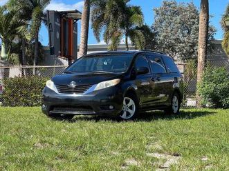 2012 toyota sienna * ask about rent-to-own option *