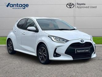 toyota yaris design hatchback's 1.5 vvt-h design e-cvt euro 6 (start/stop) 5dr