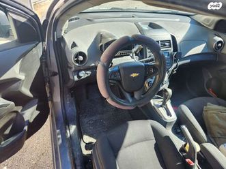 ls אוט׳ האצ'בק 5 דל 1.4 (101 כ״ס)