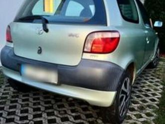 toyota yaris 1.0 / tüv 11/2026 / gepflegt