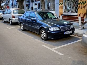 mercedes-benz c 220 2.2 td 3,300 bgn