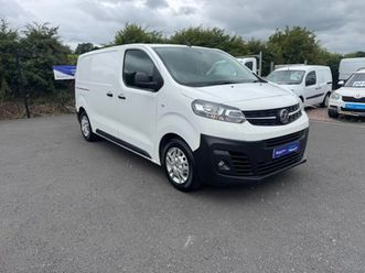 vauxhall vivaro dynamic - n.i. registered