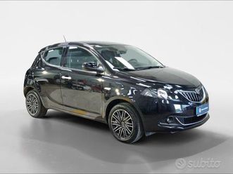 lancia ypsilon iii 2021 - ypsilon 1.0 firefly hybr