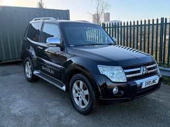 mitsubishi pajero 2011