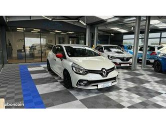 clio 4 rs trophy 220