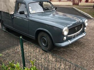 très belle 403 peugeot