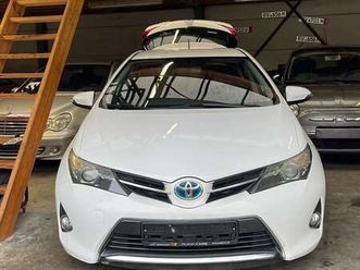 1.8 vvt-i hybrid automatik touring sports life plu