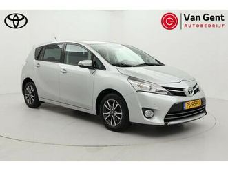 toyota verso - 1.8 vvt-i aspiration | trekhaak | navigatie | stoelverwarming | parkeersensoren voor/achte