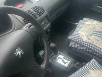 faible kilométrage 206