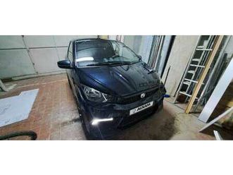 semipelle e carbon look