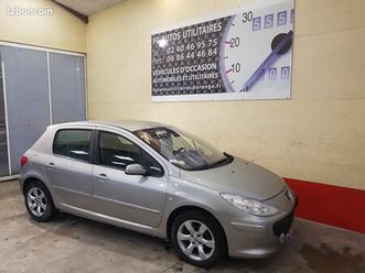 peugeot 307 1.6l 110 ch excutive pack revise et garantie 12 mois ou 15 000 km