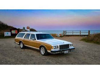 1984 buick electra blanc automatique, 6 vitesses conduite...