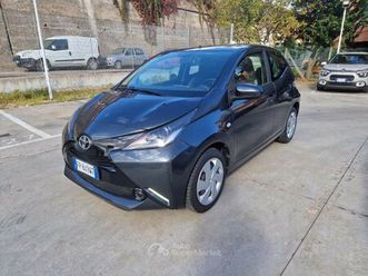 aygo 5p 1.0 x-business km 27000 ok neopatent