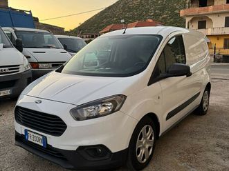ford transit courrier