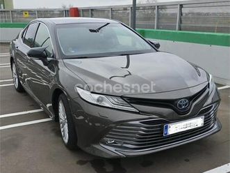toyota camry 2.5 220h luxury
