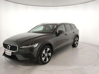 volvo v60 cross country 2.0 b4 business pro l...
