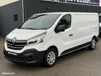 9 000 kms seulement 16 990 ht renault trafic l2h1 1300 kg 2.0 dci 120 ch confort. 12/2021