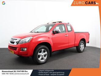 isuzu d-max 2.5 extended cab automaat 4*4 | airco | cruise control | trekhaak | lichtmetalen velgen |
