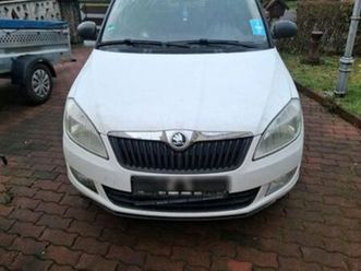skoda praktik 1.6 tdi lkw zulassung bj 12...