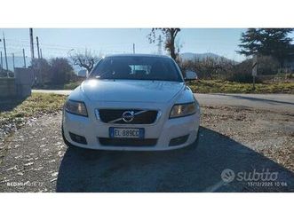 volvo v50 d6 kinetic