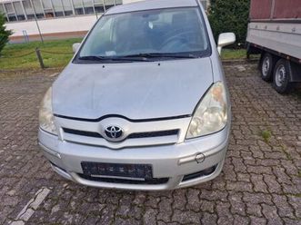 toyota corolla verso 2.2-l-d-cat executive executive